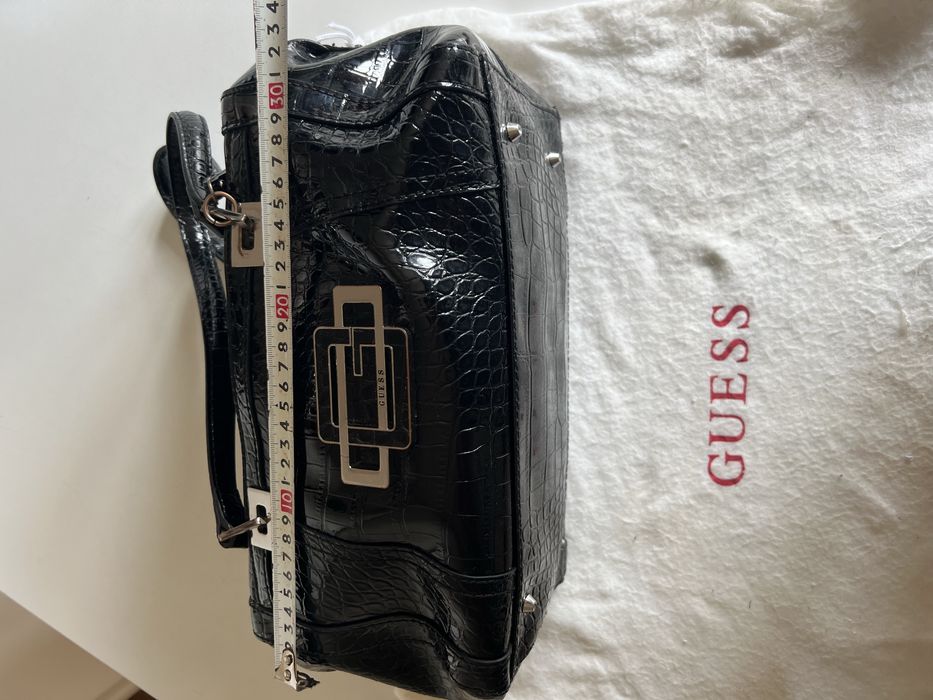 Сладка чанта Guess