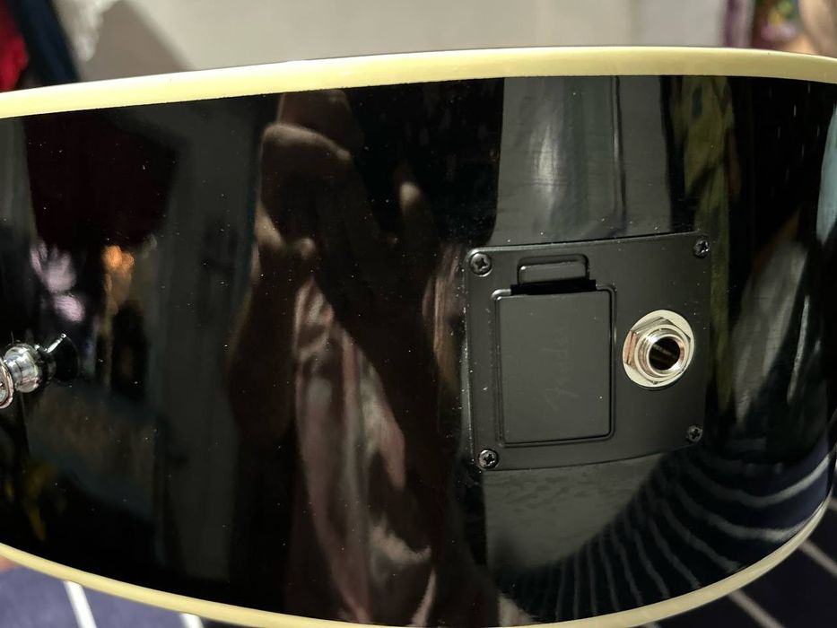 Продаётся гитара фирма Fender (FA-120CE BLK) как новая без дефектов