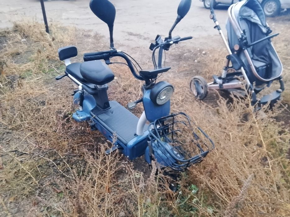 Продам электро велосипед состояние  надо заклеить колесо