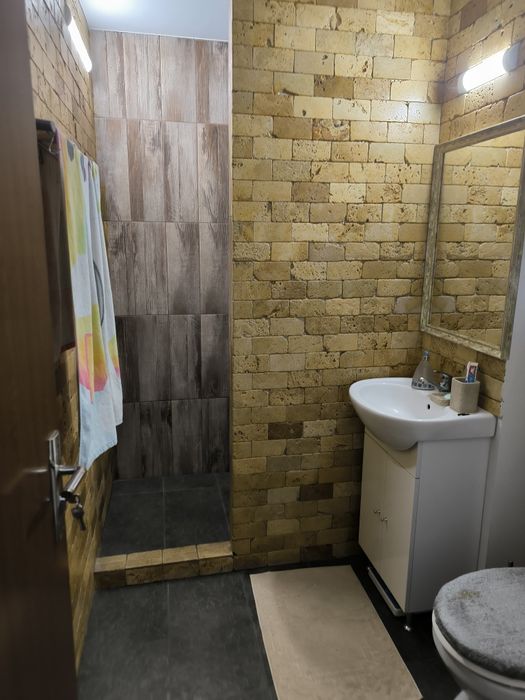 Închiriez apartament 2 camere in Confecții lângă facultate