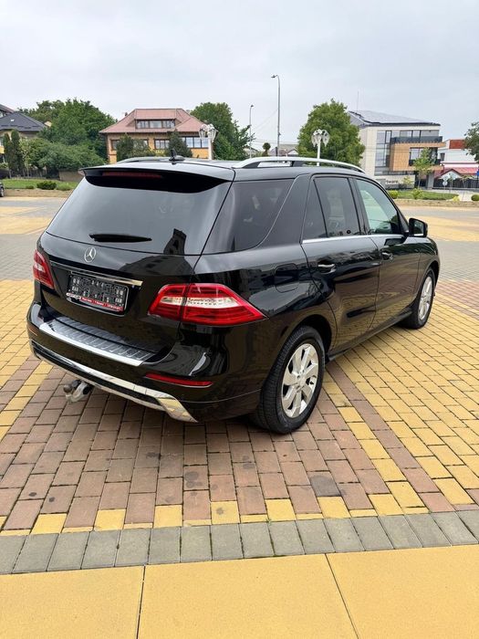 Mercedes-Benz ML 350,Autoutilitar