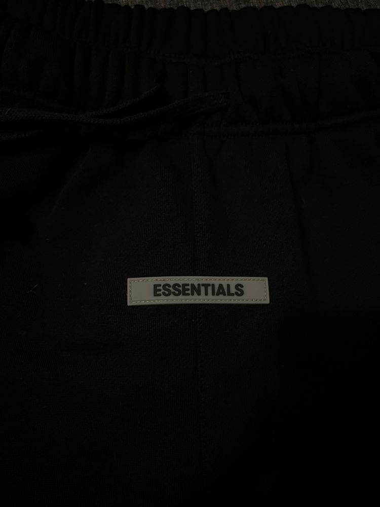 Pantaloni essentials negri