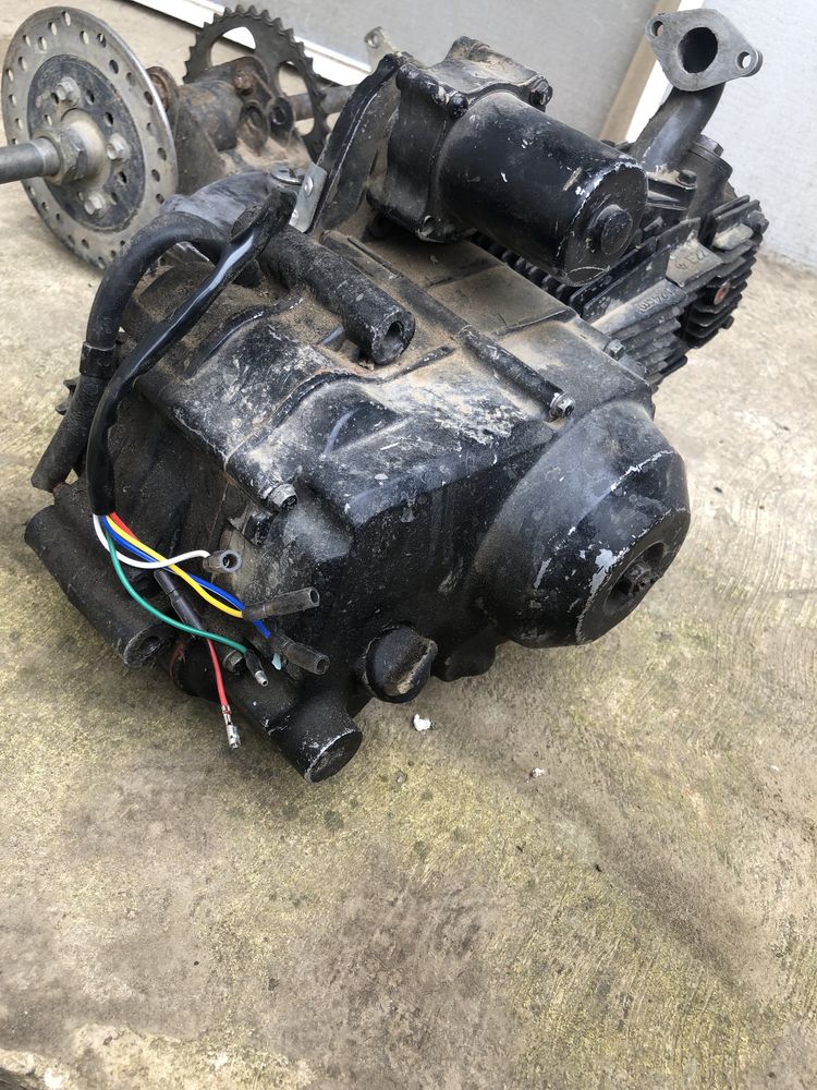 Vand punte si motor de atv 125 cm