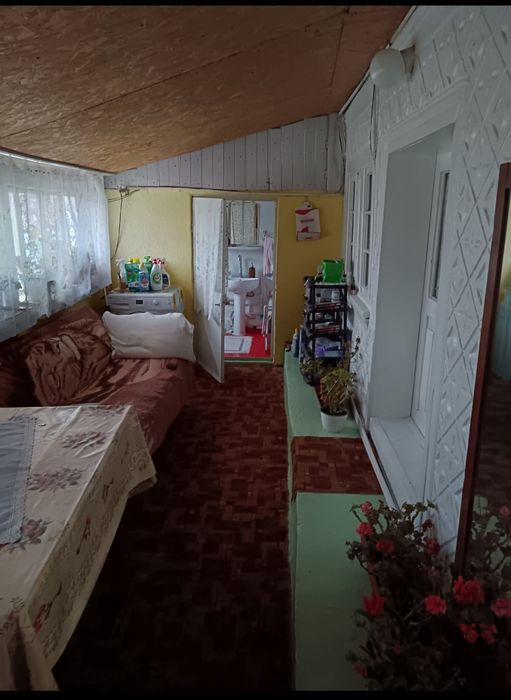 De vânzare casă independentă cu teren + vie si solar