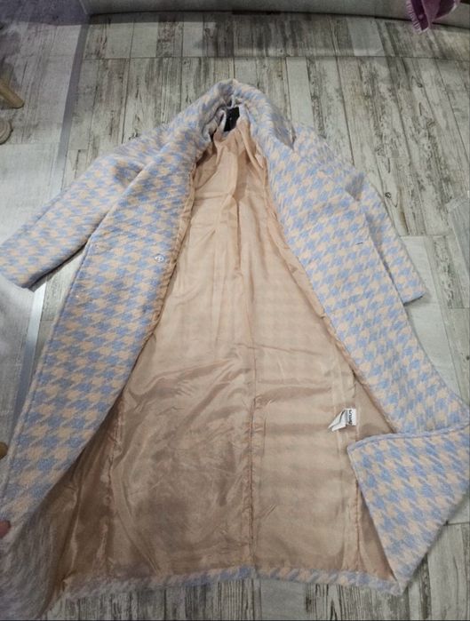 Чисто ново палто