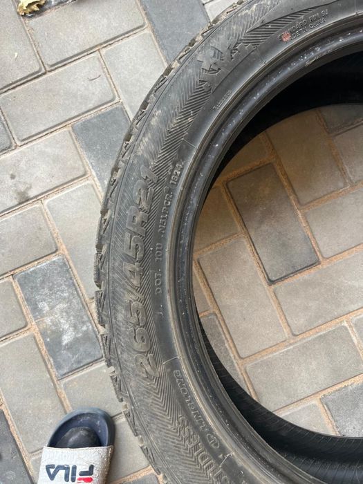 Зимняя резина 265/45/21. В идеальном состоянии