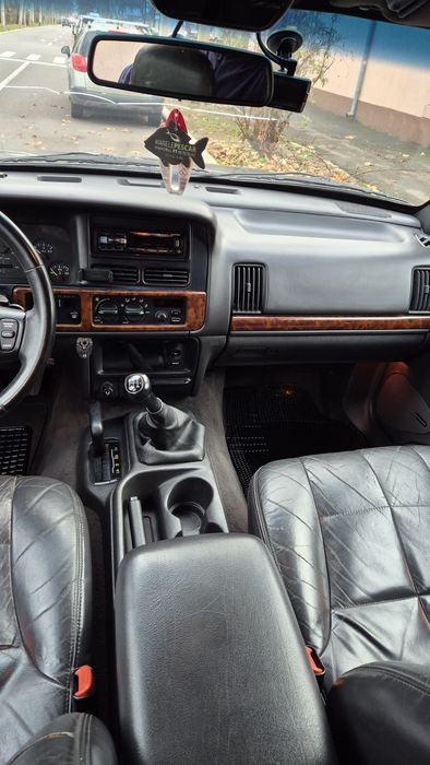 Vând Grand Cherokee ZJ 2,5 tdi