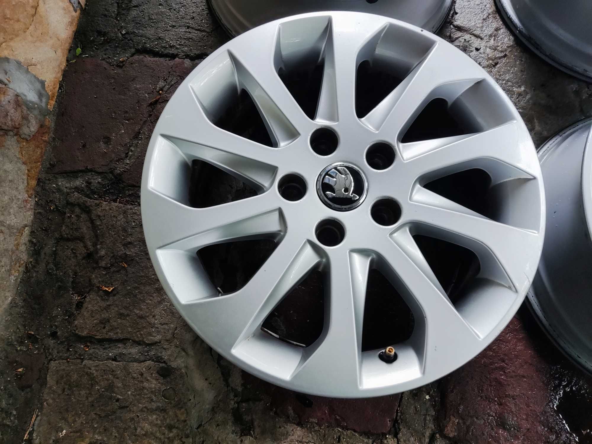Skoda 5х112 - 16 цола оригинални лети джанти ET46 Шкода 5x112