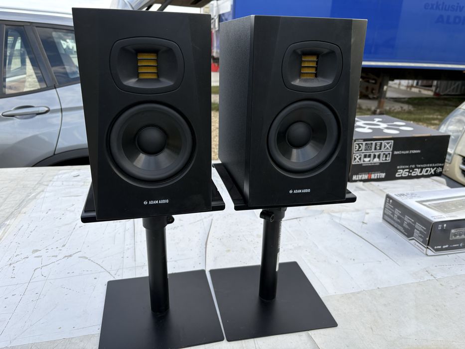 Adam Audio T5V monitoare active + cablu xlr + stativ + paduri cadou
