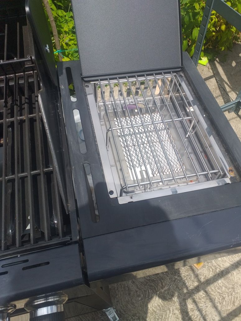Grătar pe gas cu butelie