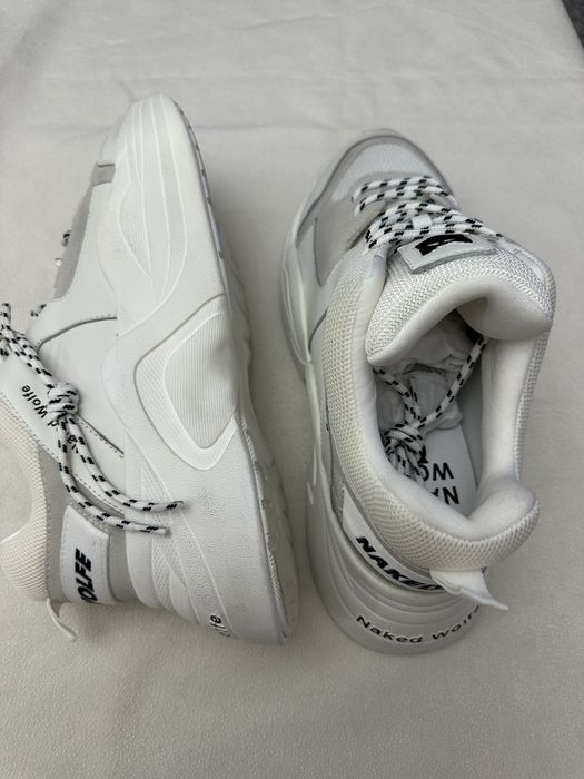 Adidasi Nakedwolfe nr 44
