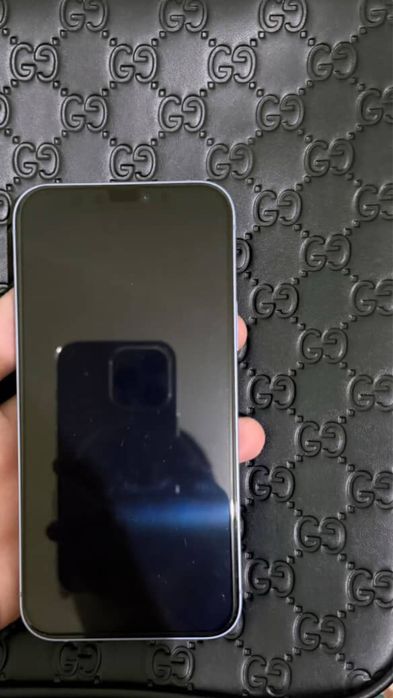 Iphone 12 xolit idealni