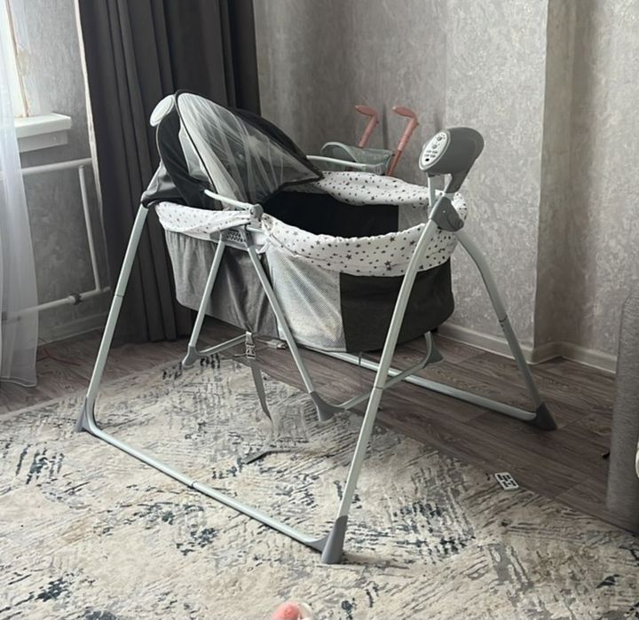 Продам кровать качалку для малышей