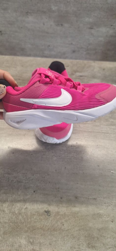 Децки маратонки Nike
