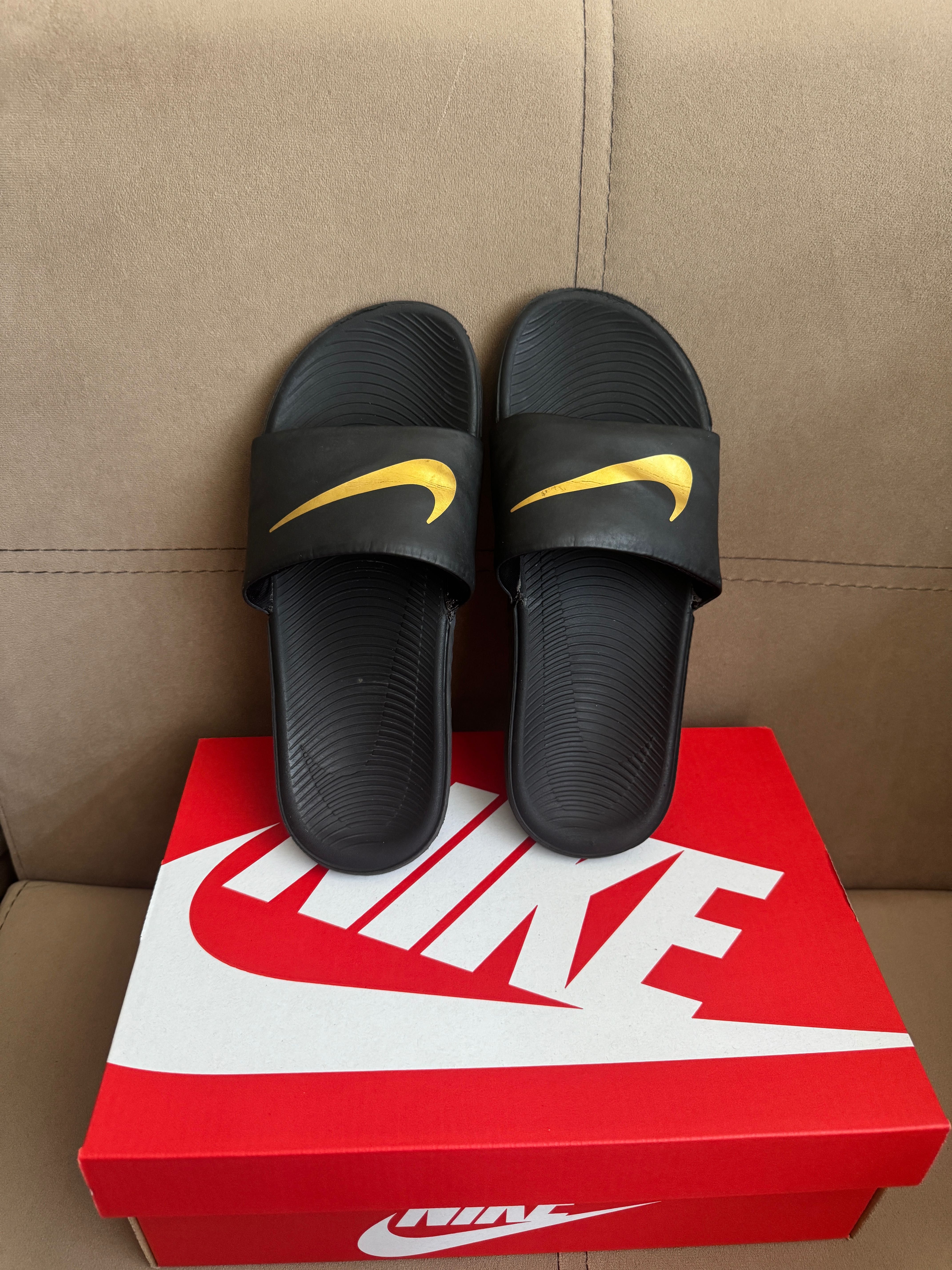 Чехли Nike, запазени!Размер 37.5!