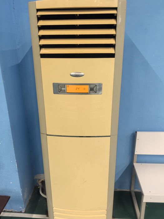 Колонен  климатик Midea – отлично състояние!