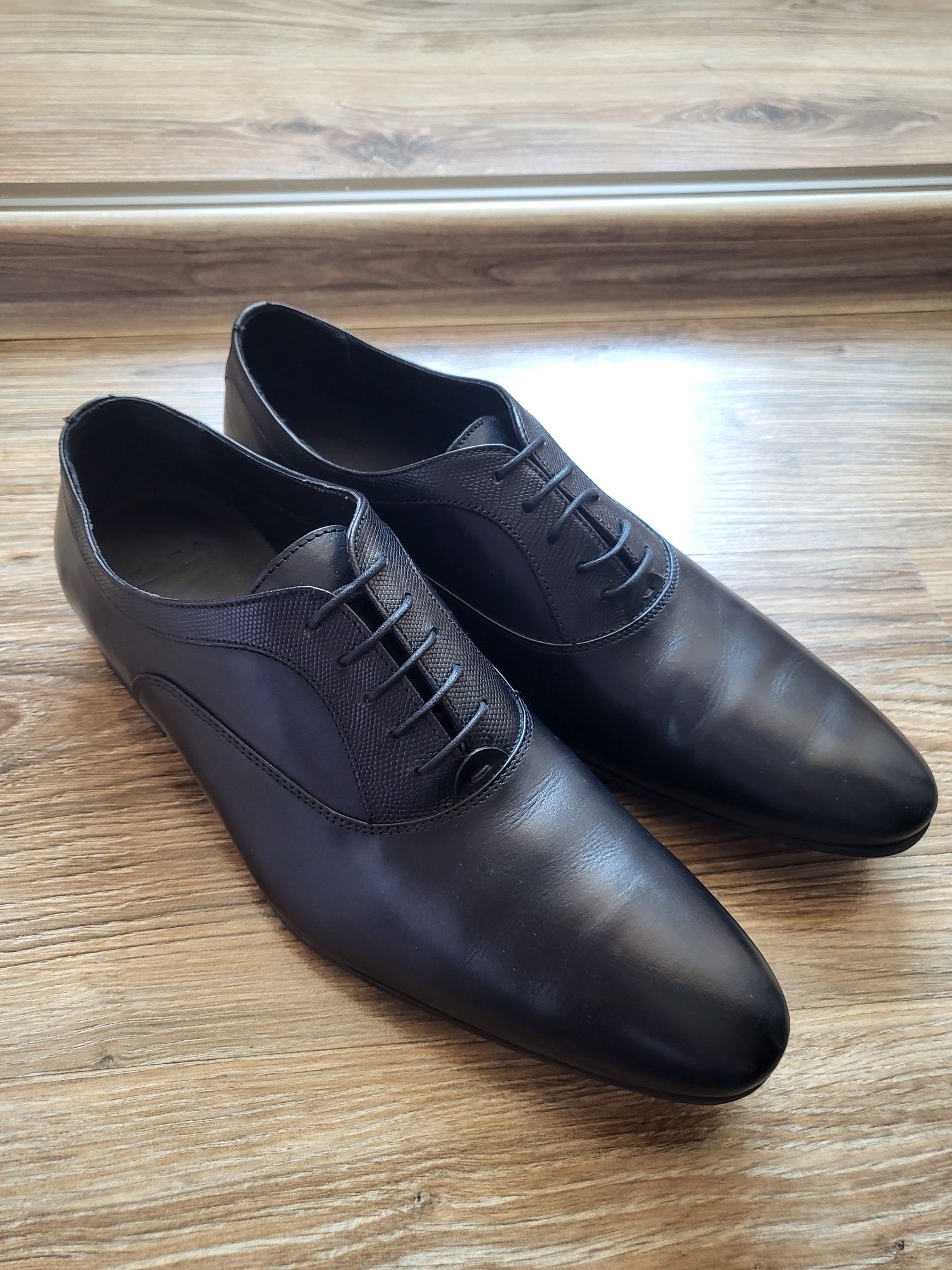 Pantofi Zara marimea 43