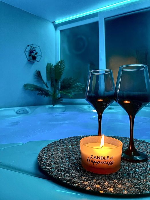 Apartament cu Jacuzzi Privat