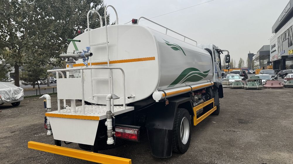 Янги Водавоз 8куб (поливомоечная автомобил)