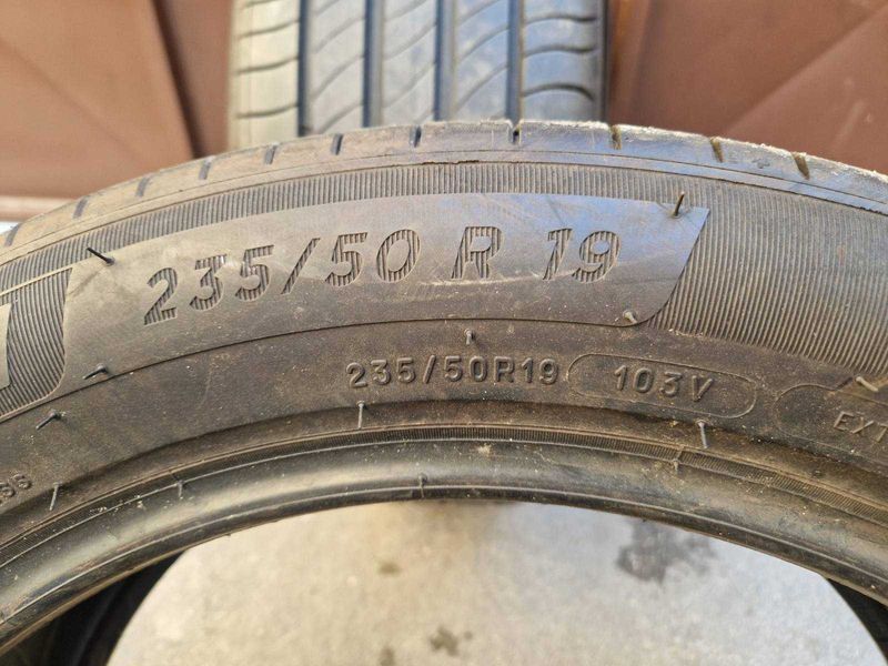 2 Michelin R19 235/50
летни гуми
DOT0923