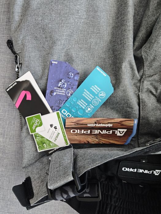 Продавам дамски ски панталон Alpine Pro