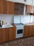 Продам кухонный гарнитур 15000тг и газовую плиту "Дарина" 40000тг.