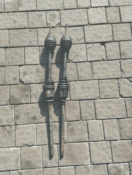 Toyota highlander 3.3 привод передний правый 03-07 в сборе