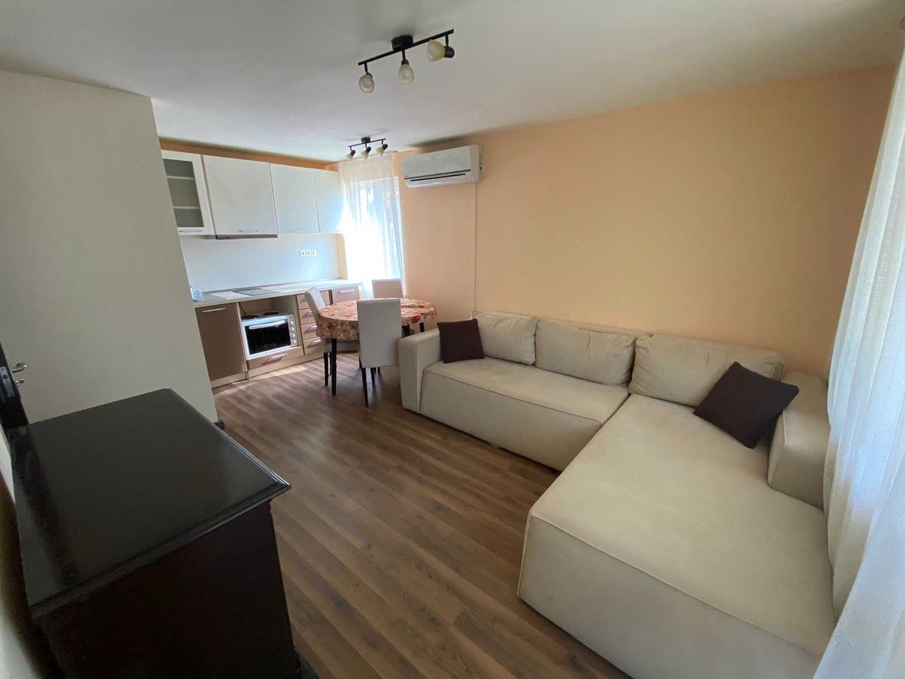Дава се под наем Етаж от къща в Варна, м-т Евксиноград - 70 кв.м за 490 € - Снимка #12