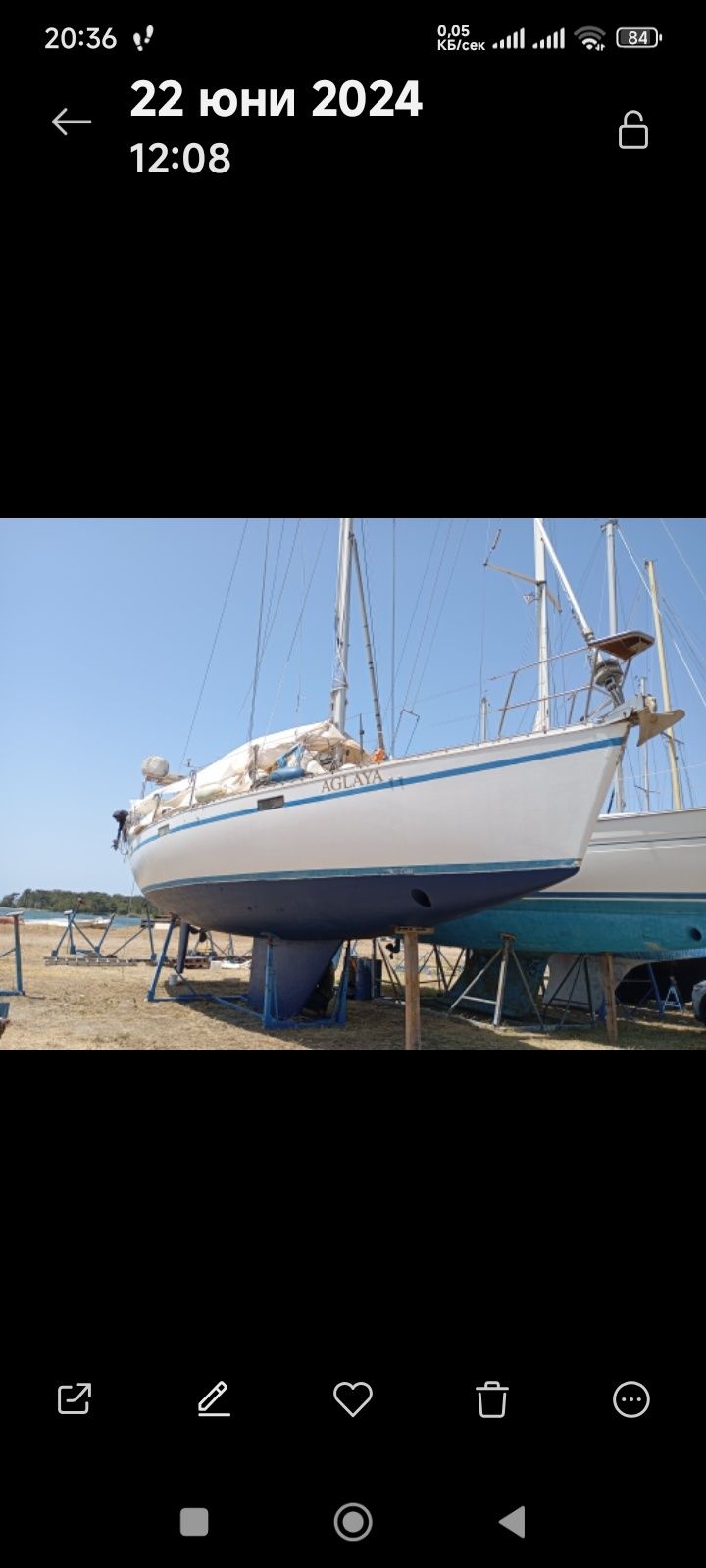 Продавам ветроходна лодка Beneteau43