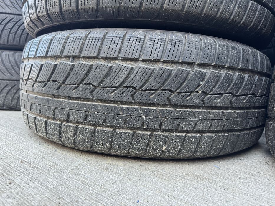 Anvelope 235/55/19 Austone