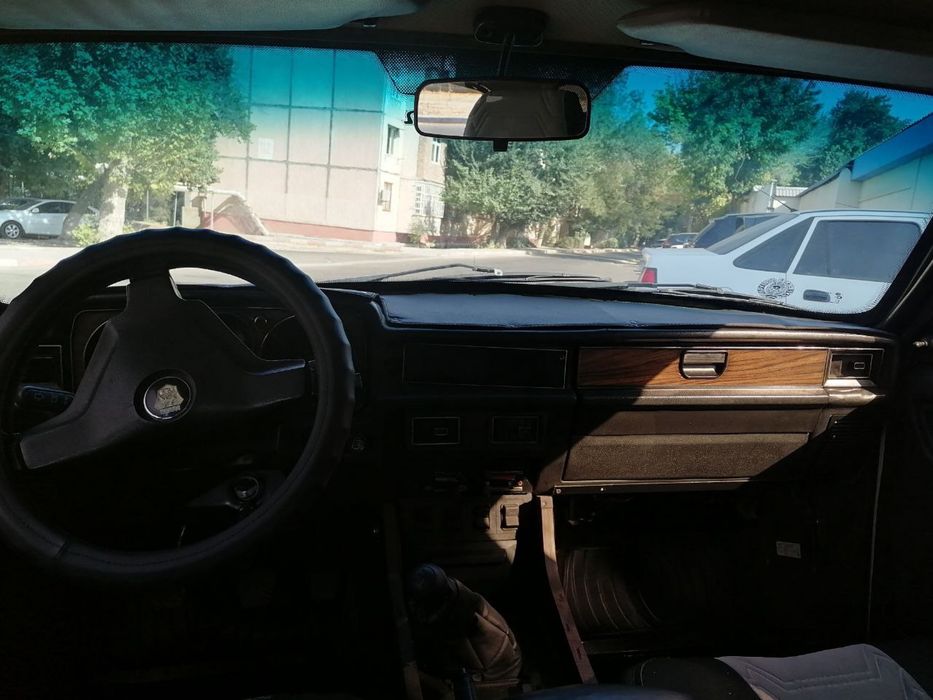 Продаётся машина Газ 3102 Волга. В хорошем состоянии.