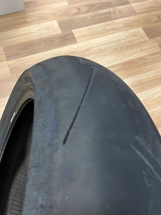 Задна полусликова гума PIRELLI Diablo Supercorsa 190/60/17 DOT 2020г