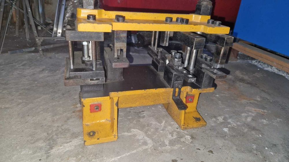 Машини за производство на PVC и AL дограма на 50% от цената