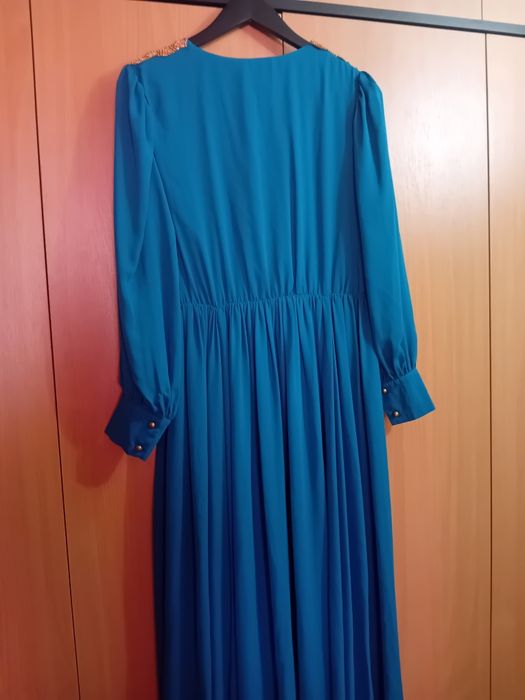 Vând rochie midi
