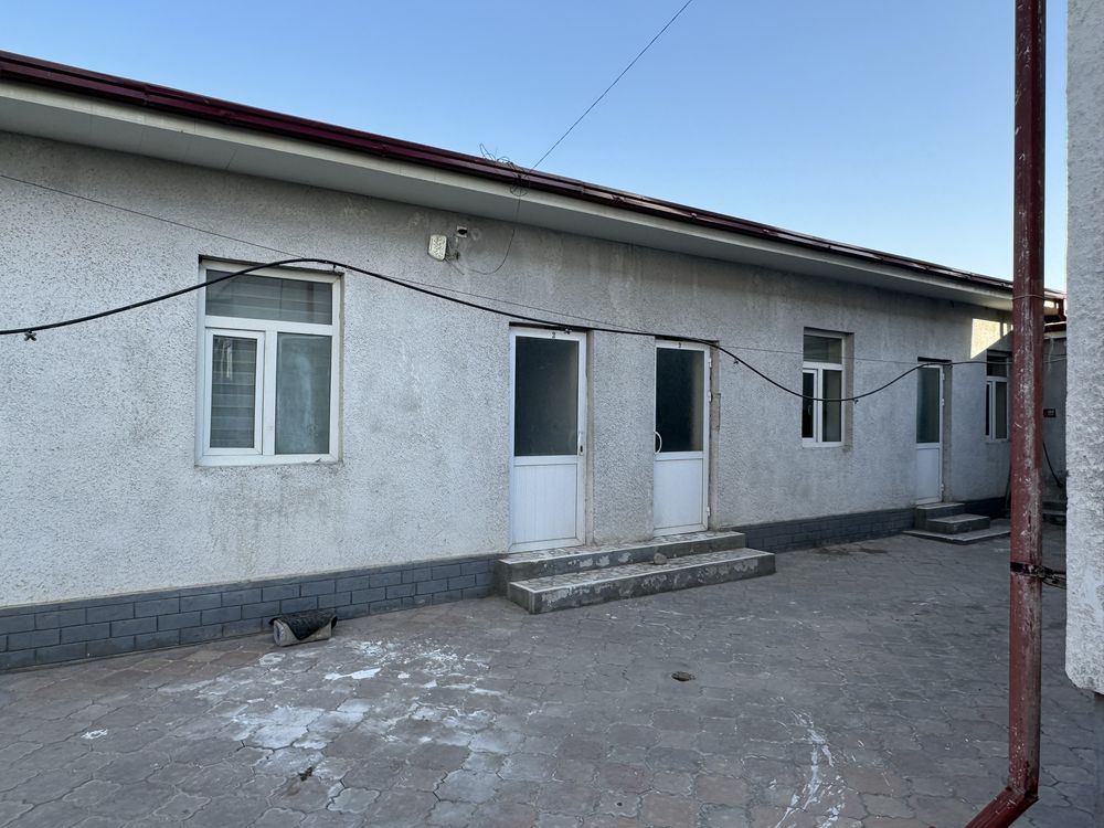 Uchastka 6 sotix 10 ta xonasi bor