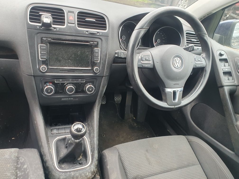 Dezmembrez vv golf 6 1.6 tdi CAY , cutie manuala , jante r16 , volan c