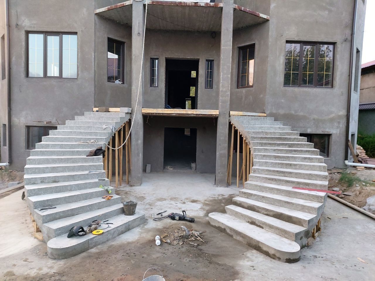Услуги Монолитный лестница каркас из бетон обшивка дом  ресторан кафе