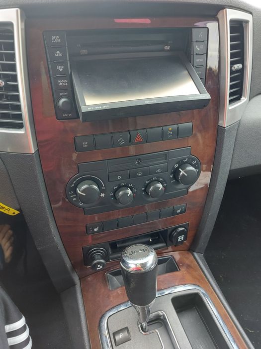 Vând jeep grand cherokee wk