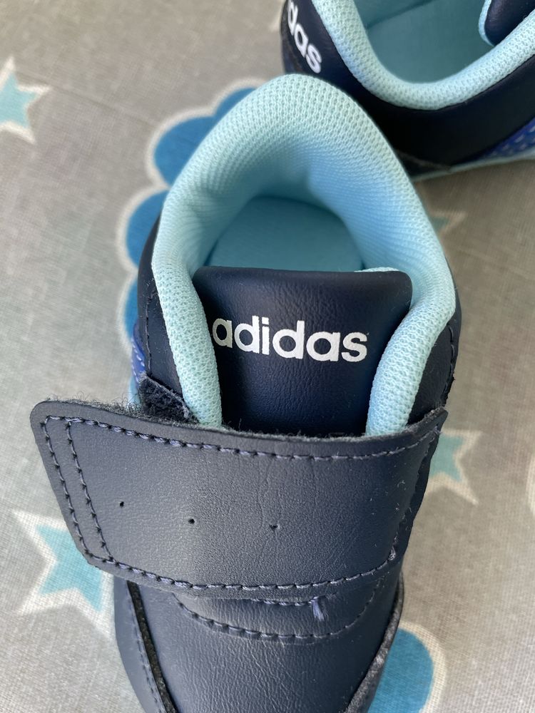 Бебешки обувки Adidas
