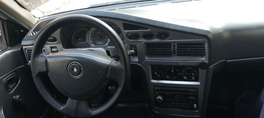 Караб минилган яхши мошина