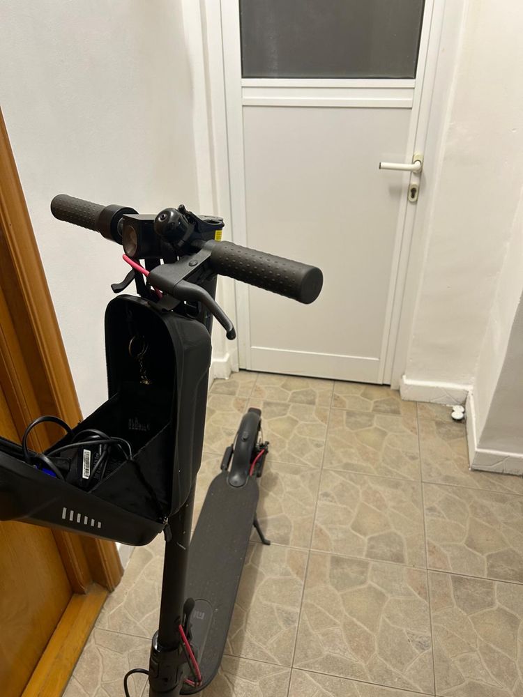 Trotineta electrică Xiaomi Mi Electric Scooter Pro 2