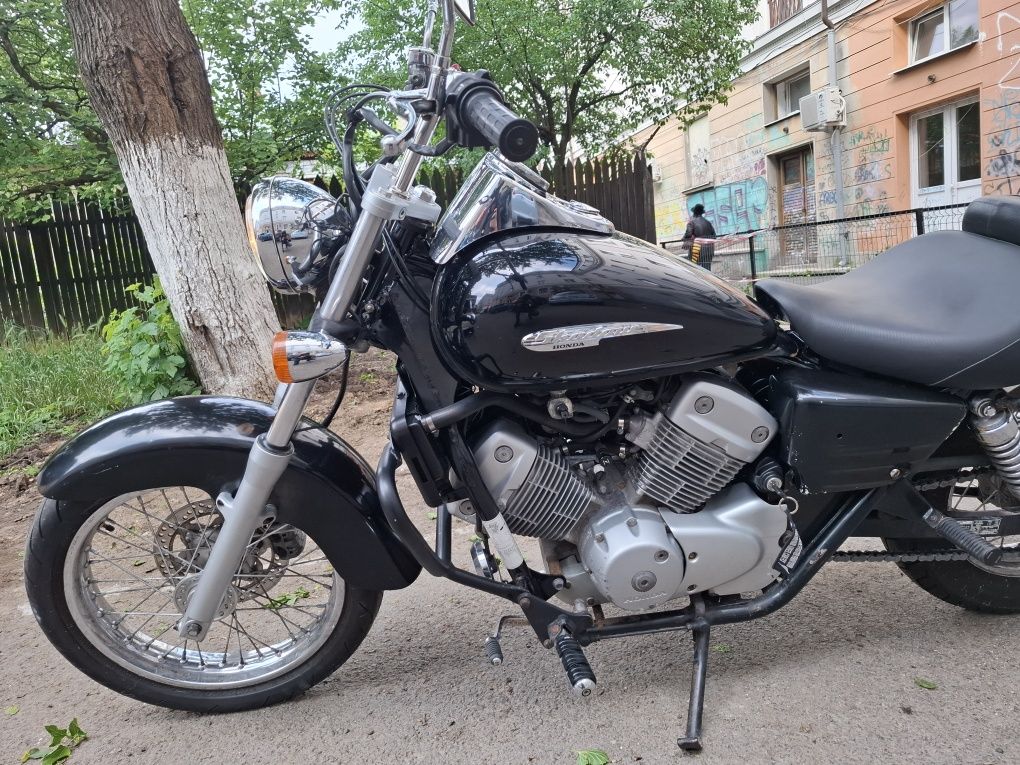 Honda Shadow VT 125
