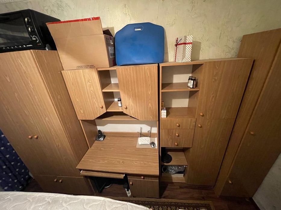 Продается гарнитур