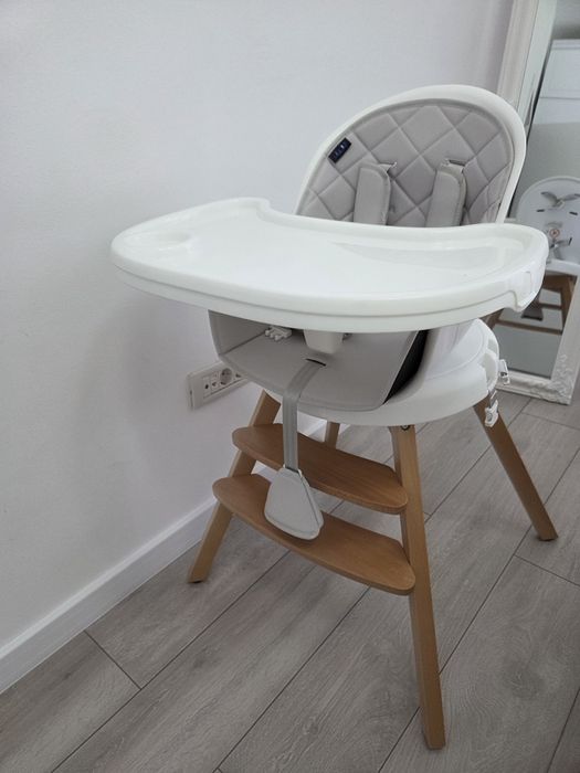 Scaun de masa bebe nou nout calitate