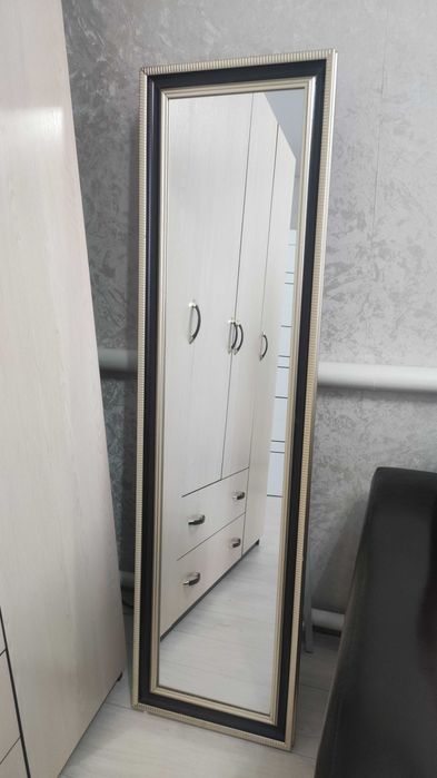 Продам диван б/у за 10000 тенге. Зеркало 5000 тенге