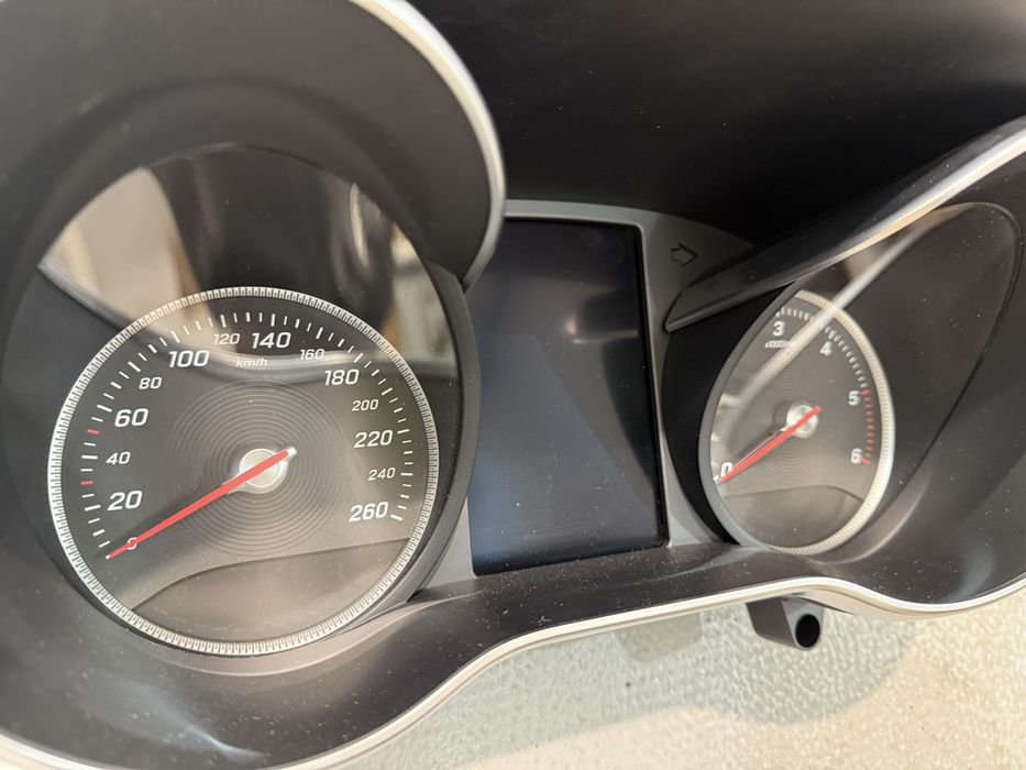 Километраж за Mercedes C-Class W205 C300h