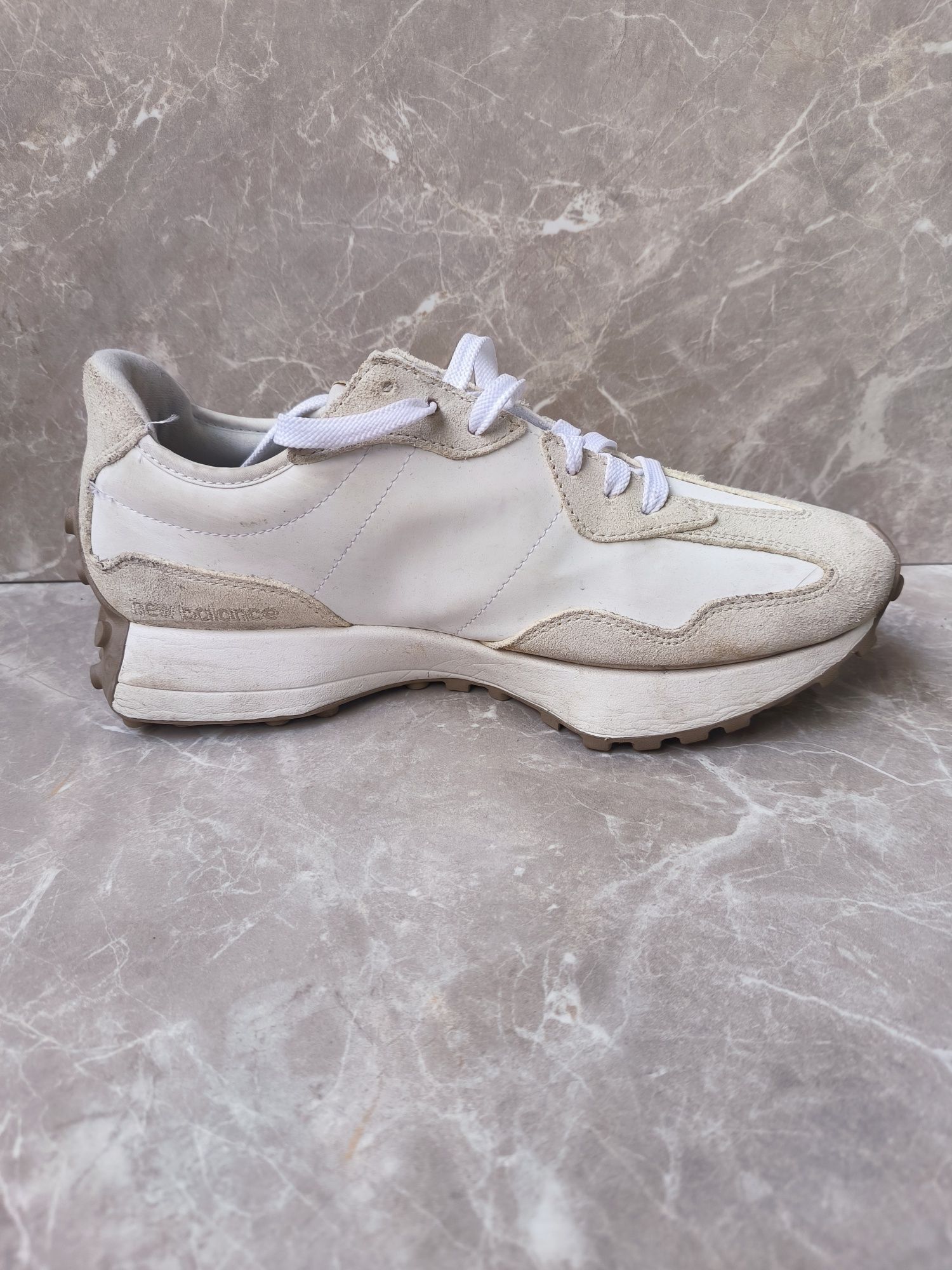 New Balance 327 номер 41,5