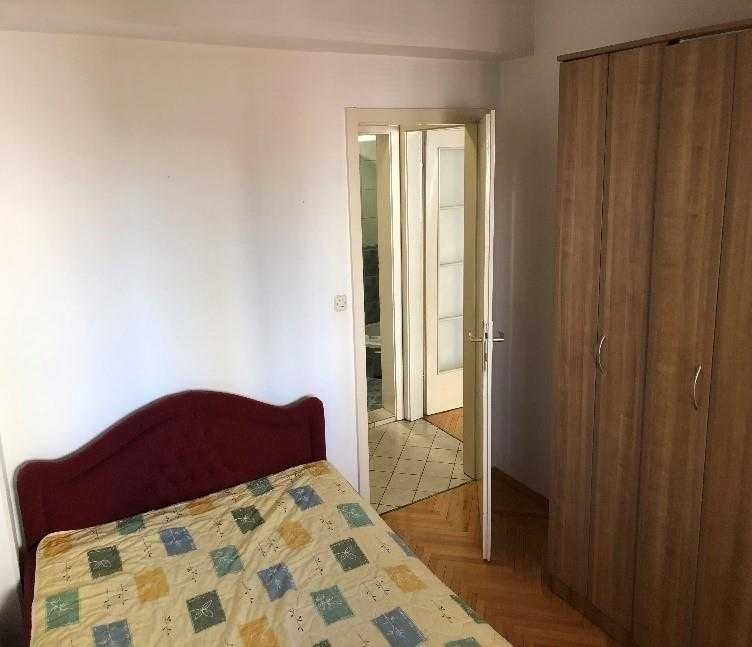 Дава се под наем Двустаен апартамент в Бургас, Лазур - 55 кв.м за 153 € - Снимка #1