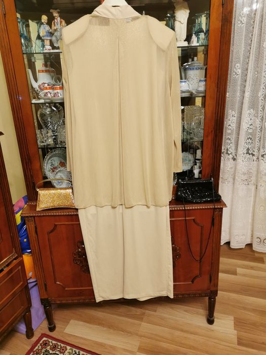 Vând rochie de ocazie.