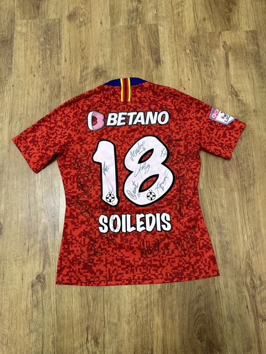 tricou fcsb 2023 cu semnaturile jucatorilor